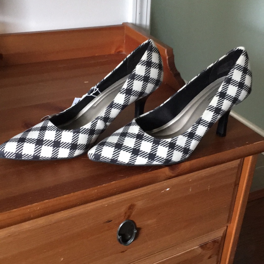 Plaid pump